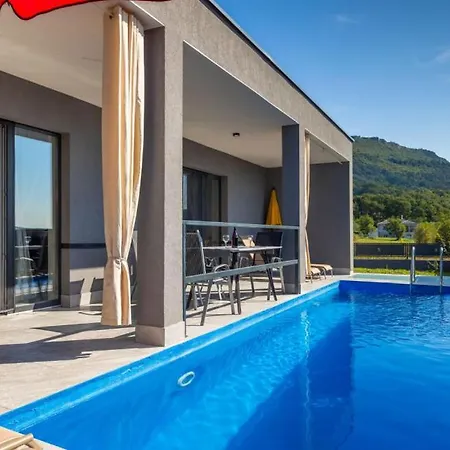 Beautiful Rhapsody With Pool In