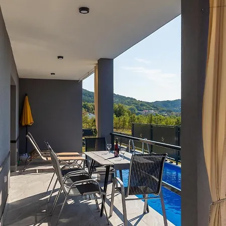 Beautiful Rhapsody With Pool In *